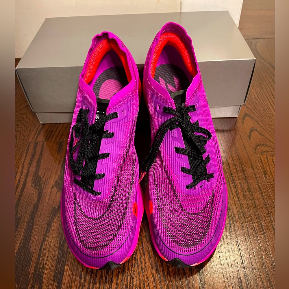Brand new Womens Nike Vaporfly Zoomx size 8